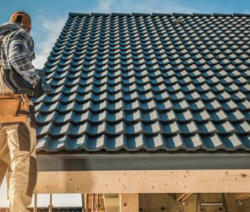 tile-roofing-worker-1.jpg